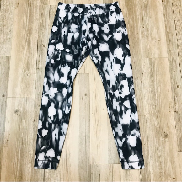 Nike Womens Sportswear thick Gym black/white Leggings sz Medium - Picture 5 of 11